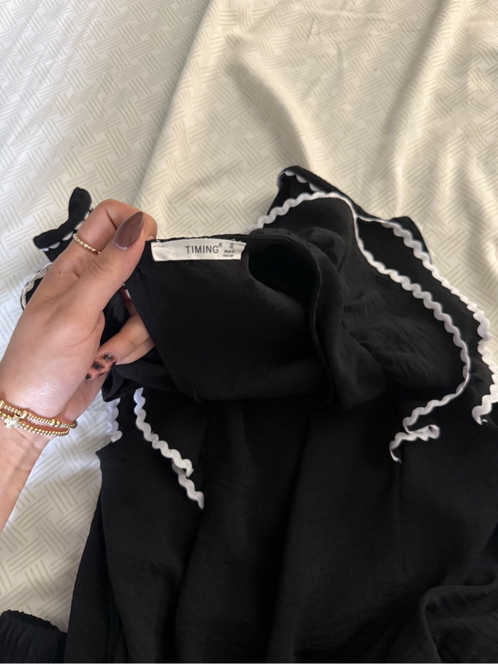 Black Ruffle Sleeve Crop Top & Shorts Set size small - Picture 3 of 6